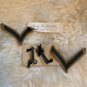 WWI Military US Army Sleeve Patches & belt hooks belonged to Stanley Macdonald